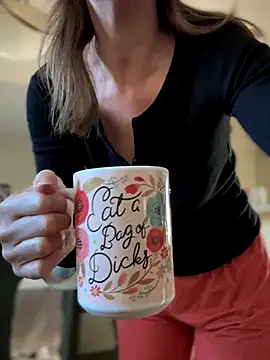 MaiseKnox online show from 8, 12, 2024