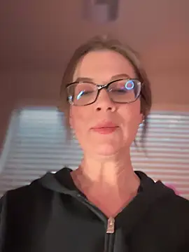 MaiseKnox online show from 22, 1, 2025