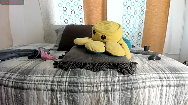 Snapshot of BlowMommy_ chatting on 28, 1, 2025 BlowMommy online show from 28, 1, 2025