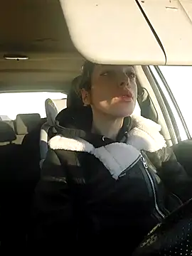 JoLeNe27 online show from 6, 4, 2026