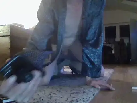 Snapshot of OllieMac chatting on 15, 3, 2025 OllieMac online show from 15, 3, 2025