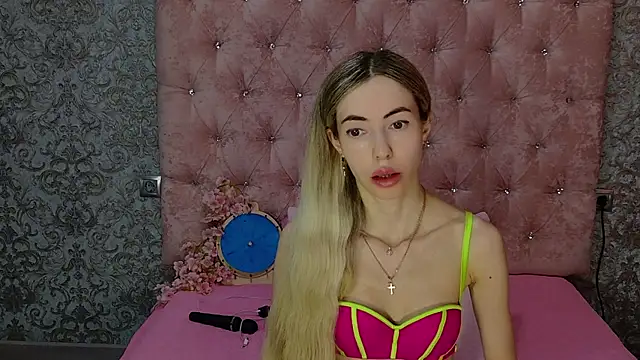 Snapshot of Akilla_Queen chatting on 7, 7, 2026 Akilla Queen online show from 7, 7, 2026