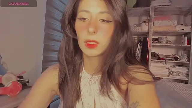 Snapshot of VYONED chatting on 12, 11, 2025 VYONED online show from 12, 11, 2025