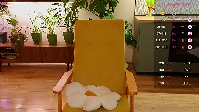 Snapshot of AliceKingsleigh chatting on 12, 3, 2025 AliceKingsleigh online show from 12, 3, 2025