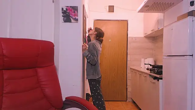 simyhvn online show from 2, 12, 2025