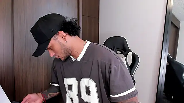 Alessandro Vanni online show from 9, 1, 2025