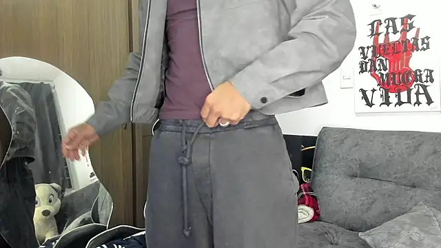 Snapshot of Alessandro_Vanni chatting on 8, 2, 2026 Alessandro Vanni online show from 8, 2, 2026