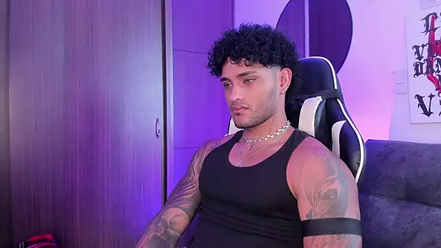 Snapshot of Alessandro_Vanni chatting on 27, 4, 2026 Alessandro Vanni online show from 27, 4, 2026