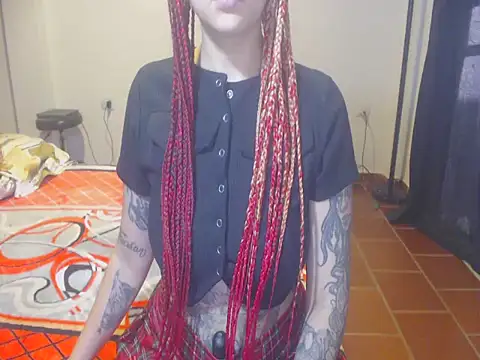 Snapshot of Tattoodreams_lucy chatting on 21, 1, 2025 Tattoodreams lucy online show from 21, 1, 2025