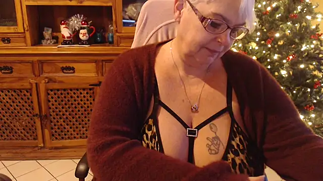 MISS LINDAH online show from 26, 12, 2024