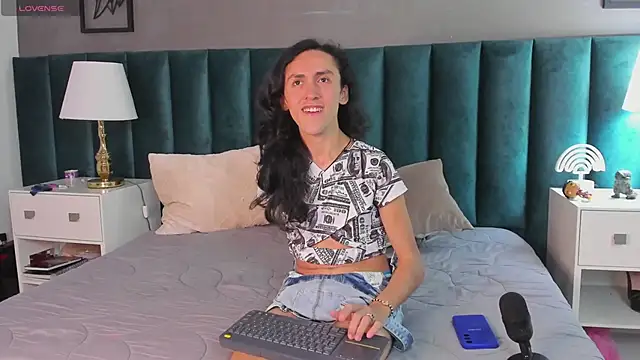 Snapshot of Karol_fenixx chatting on 25, 2, 2025 Karol fenixx online show from 25, 2, 2025