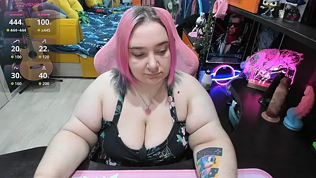 Snapshot of Softie_Sofy chatting on 9, 10, 2025 Softie Sofy online show from 9, 10, 2025
