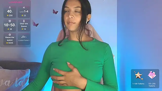 Snapshot of lilassoul8_ chatting on 14, 10, 2025 lilassoul8  online show from 14, 10, 2025