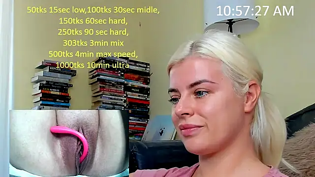 Snapshot of queenofthenighttt chatting on 1, 12, 2025 queenofthenighttt online show from 1, 12, 2025