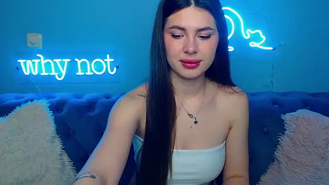 Snapshot of ViollinaLove chatting on 7, 3, 2026 ViollinaLove online show from 7, 3, 2026