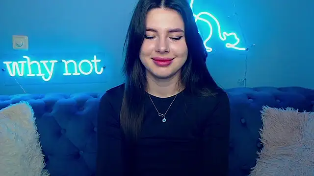 Snapshot of ViollinaLove chatting on 3, 4, 2026 ViollinaLove online show from 3, 4, 2026