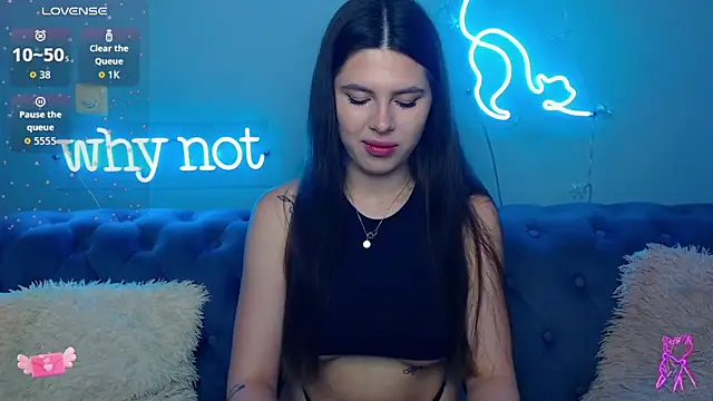 Snapshot of ViollinaLove chatting on 9, 5, 2026 ViollinaLove online show from 9, 5, 2026