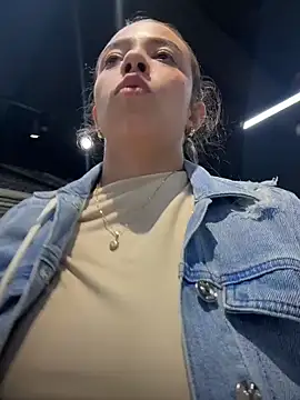 Snapshot of Hall_16 chatting on 18, 11, 2025 Hall 16 online show from 18, 11, 2025