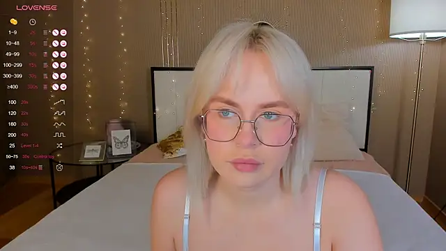 Snapshot of bellatip chatting on 30, 10, 2025 bellatip online show from 30, 10, 2025