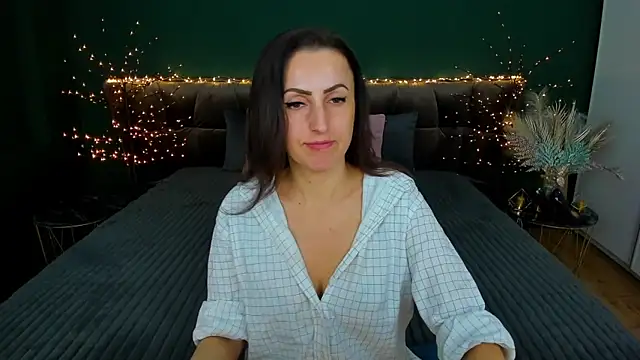 Rebecca Diamond online show from 23, 1, 2025
