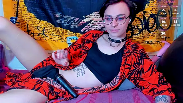 Snapshot of KatashiSenpai chatting on 25, 9, 2025 KatashiSenpai online show from 25, 9, 2025