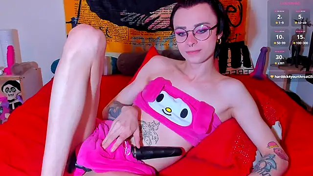 Snapshot of KatashiSenpai chatting on 23, 10, 2025 KatashiSenpai online show from 23, 10, 2025