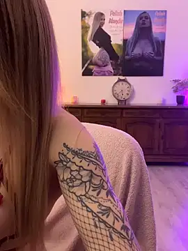 Cute-Alice online show from 5, 12, 2025