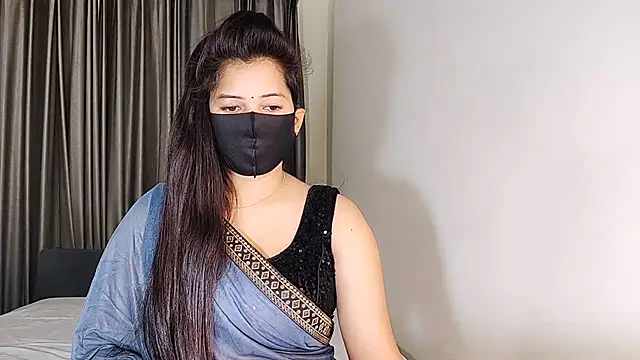 YourLovelyQueen online show from 23, 12, 2024