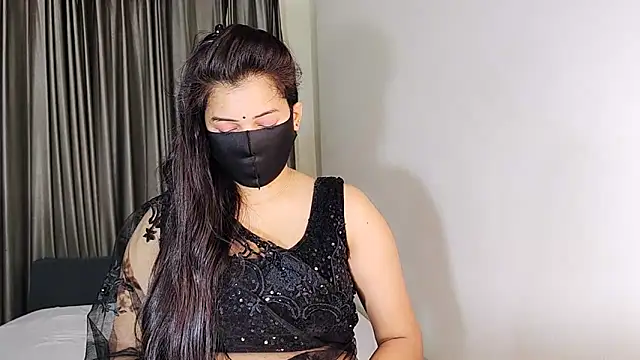 YourLovelyQueen online show from 24, 12, 2024