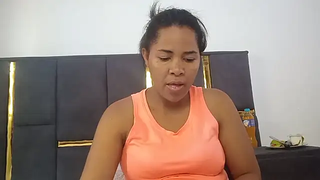 Snapshot of aleixane chatting on 5, 2, 2026 aleixane online show from 5, 2, 2026