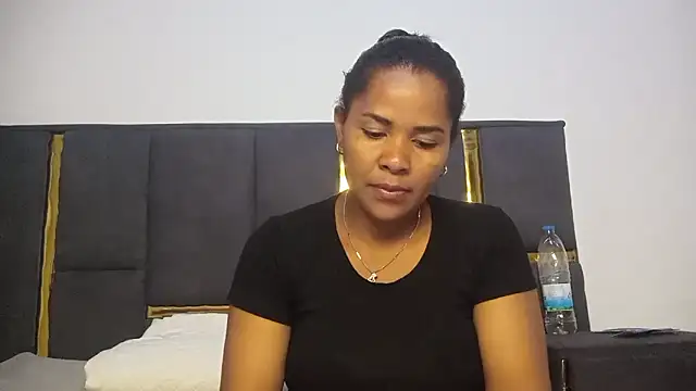 Snapshot of aleixane chatting on 2, 4, 2026 aleixane online show from 2, 4, 2026