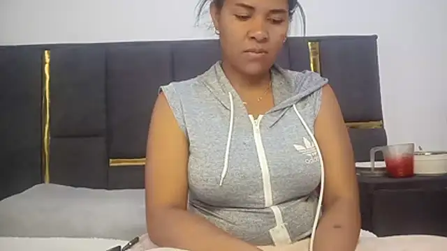 Snapshot of aleixane chatting on 8, 6, 2026 aleixane online show from 8, 6, 2026