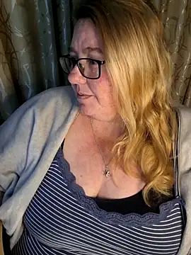 Snapshot of Iceprincess2bad4u chatting on 30, 4, 2026 Iceprincess2bad4u online show from 30, 4, 2026