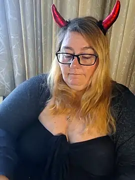 Snapshot of Iceprincess2bad4u chatting on 3, 5, 2026 Iceprincess2bad4u online show from 3, 5, 2026