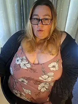 Snapshot of Iceprincess2bad4u chatting on 10, 5, 2026 Iceprincess2bad4u online show from 10, 5, 2026