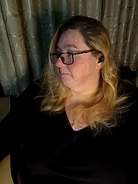 Snapshot of Iceprincess2bad4u chatting on 12, 5, 2026 Iceprincess2bad4u online show from 12, 5, 2026