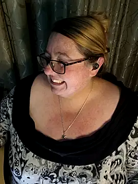 Snapshot of Iceprincess2bad4u chatting on 8, 6, 2026 Iceprincess2bad4u online show from 8, 6, 2026