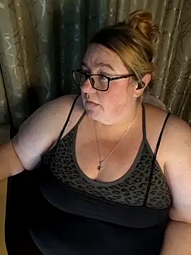 Snapshot of Iceprincess2bad4u chatting on 12, 6, 2026 Iceprincess2bad4u online show from 12, 6, 2026