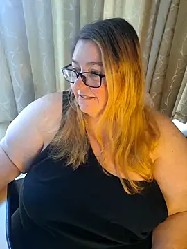 Snapshot of Iceprincess2bad4u chatting on 13, 6, 2026 Iceprincess2bad4u online show from 13, 6, 2026