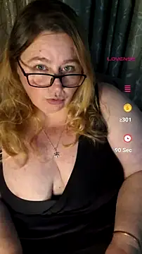 Snapshot of Iceprincess2bad4u chatting on 29, 7, 2026 Iceprincess2bad4u online show from 29, 7, 2026