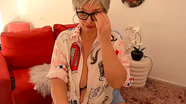 Snapshot of Milf-Ella chatting on 27, 11, 2025 Milf-Ella online show from 27, 11, 2025