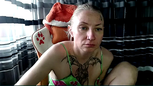 Snapshot of cold_lollipop chatting on 18, 6, 2026 cold lollipop online show from 18, 6, 2026