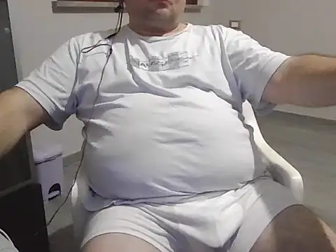 Snapshot of iron_boy80 chatting on 25, 1, 2025 iron boy80 online show from 25, 1, 2025