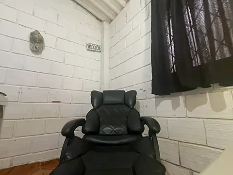 Max TheHorseDick online show from 4, 6, 2026