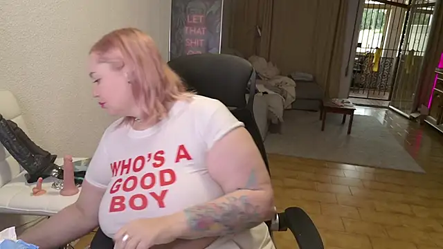 Snapshot of MargotGrey chatting on 2, 2, 2026 MargotGrey online show from 2, 2, 2026