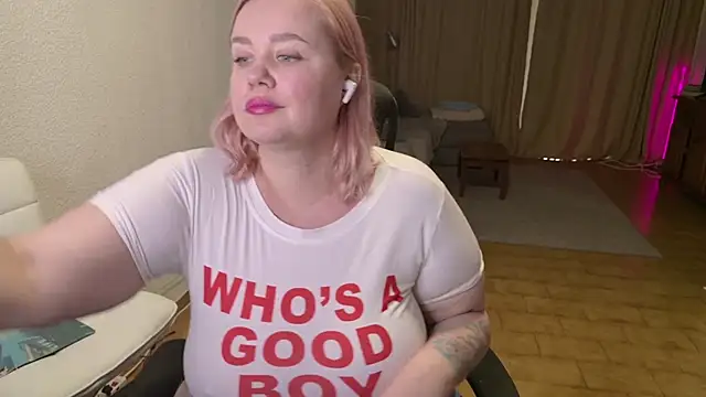 Snapshot of MargotGrey chatting on 4, 2, 2026 MargotGrey online show from 4, 2, 2026