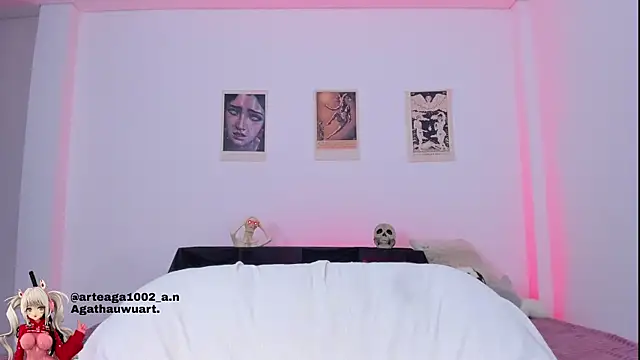 Moonlight1002 online show from 12, 10, 2025