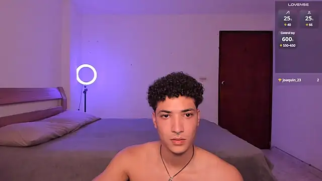 Snapshot of MitchellXD chatting on 25, 12, 2024 MitchellXD online show from 25, 12, 2024