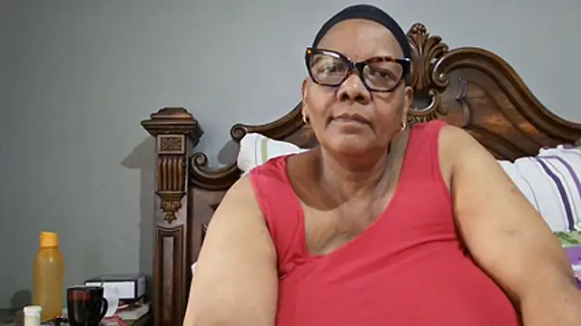 SEXYBOOBSNASS online show from 28, 10, 2025