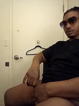 Snapshot of ceezon1 chatting on 25, 11, 2025 ceezon1 online show from 25, 11, 2025